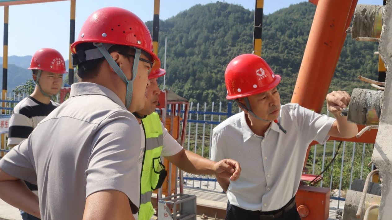 貴州公路集團領導班子成員開展國慶節前安全生產檢查